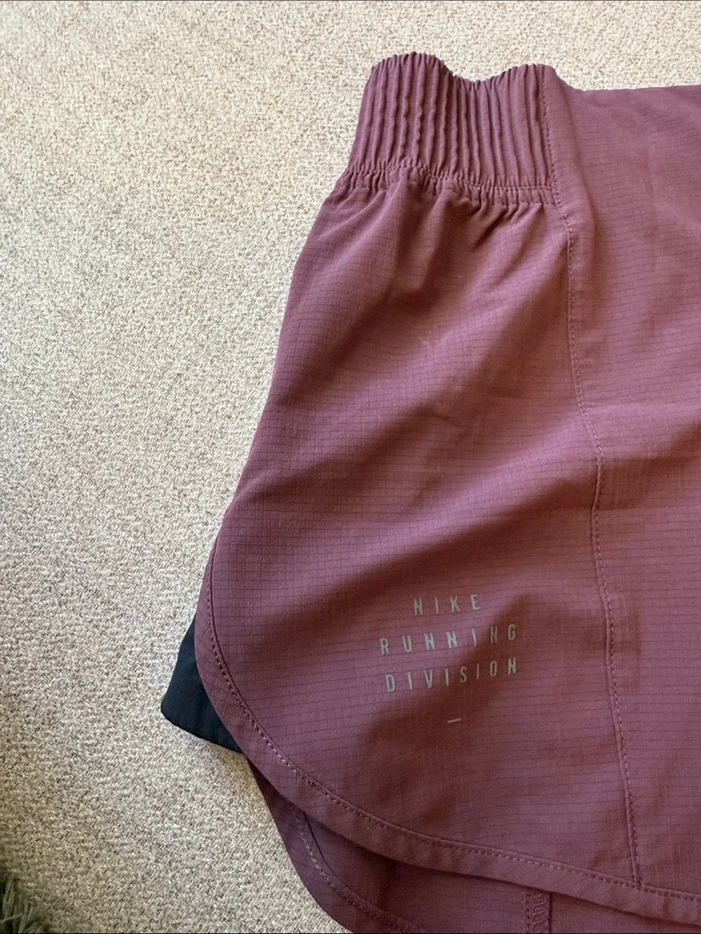 Nike Running Division Performance Running Shorts - unique featues